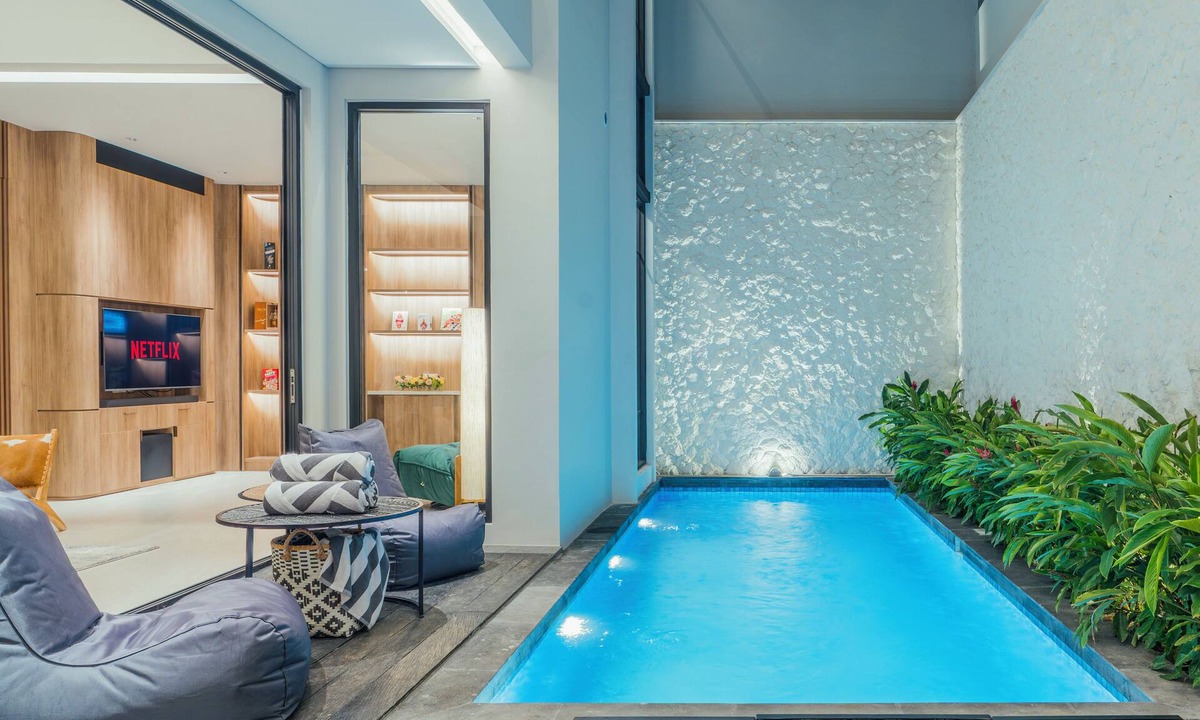 Sidakarya Villa | Sanur Luxury Villa 4BR w/Daily Cleaning, Karaoke, Pool, Fast Wifi, King