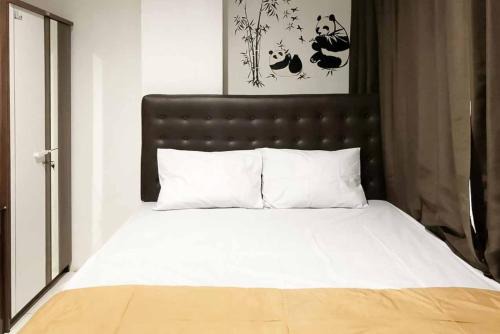 Surabaya Hotel | SAS Guest House Mitra RedDoorz At Darmo Park 2 Surabaya