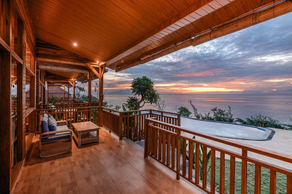 Seraya House | Seraya Cove Estate by Manara