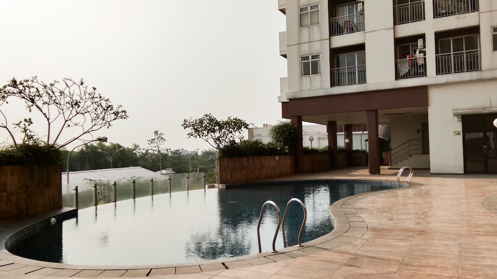 Serpong Hotel | Simple Studio Apartment at Serpong Greenview
