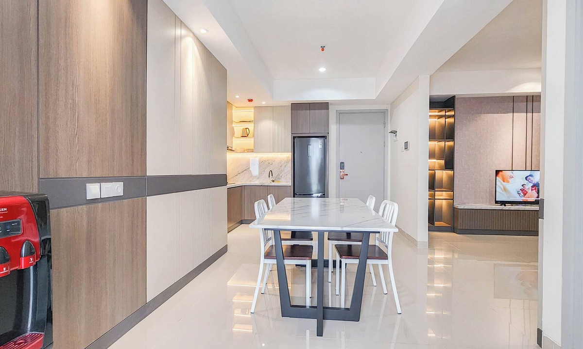 Surabaya Apartment | Spacious Combined 3BR Grand Sungkono Lagoon Apartment
