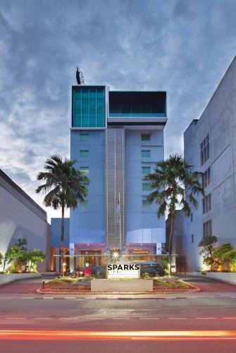 Old Jakarta Hotel | Sparks Life Jakarta, ARTOTEL Curated