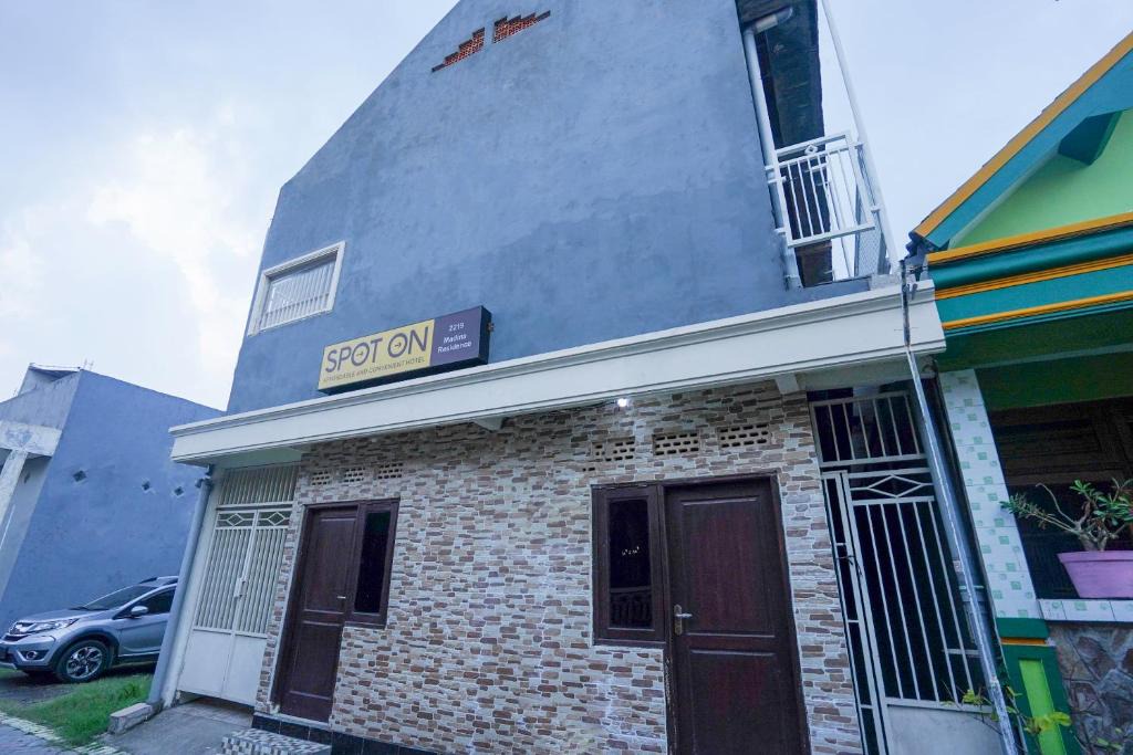Surabaya Hotel | SPOT ON 2219 Madina Residence Syariah