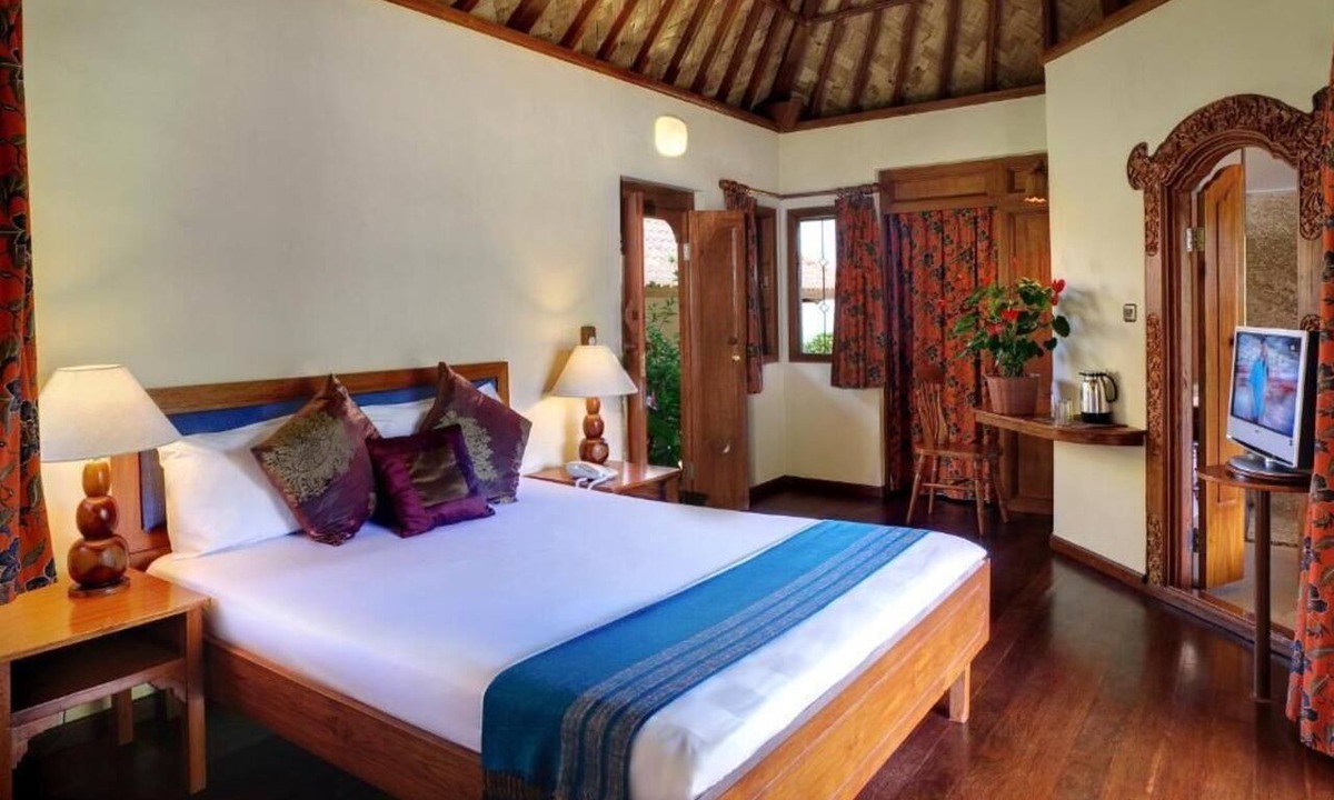 Batunya Hotel | Strawberry Hill Hotel & Restaurant