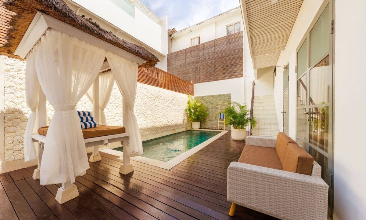 Dyanapura House | Stylish 3BR Escape, 5 Mins to Seminyak Beach