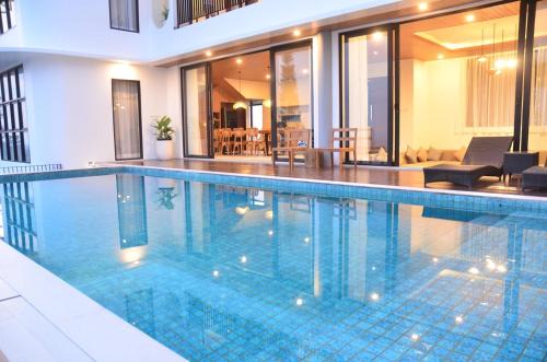 Bandung Villa | Sunset City View Villa 5 Bedrooms With a Private Heated Swimming Pool