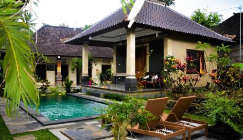Melayang Bed & Breakfast | Teba junjungan cottages & villa