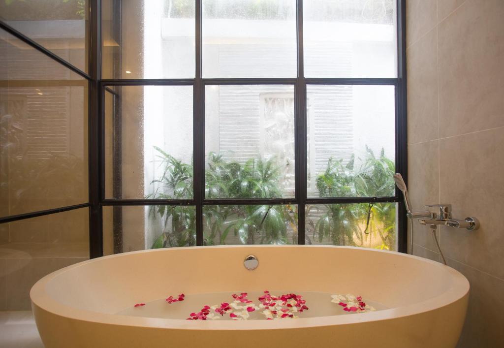 Seminyak Hotel | The Kon's Villa Bali Seminyak