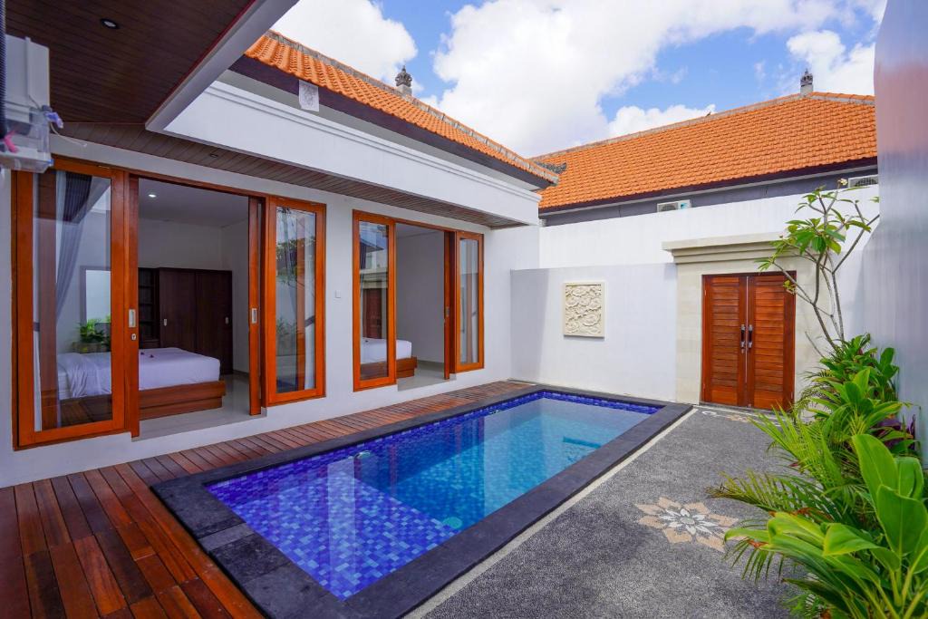 By Pass Ngurah Rai Villa | The Lavana Villa Tegal Jinah Jimbaran