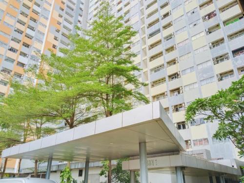 East Jakarta Hotel | The Royale Sentra Tower Kuning Powered by Cocotel