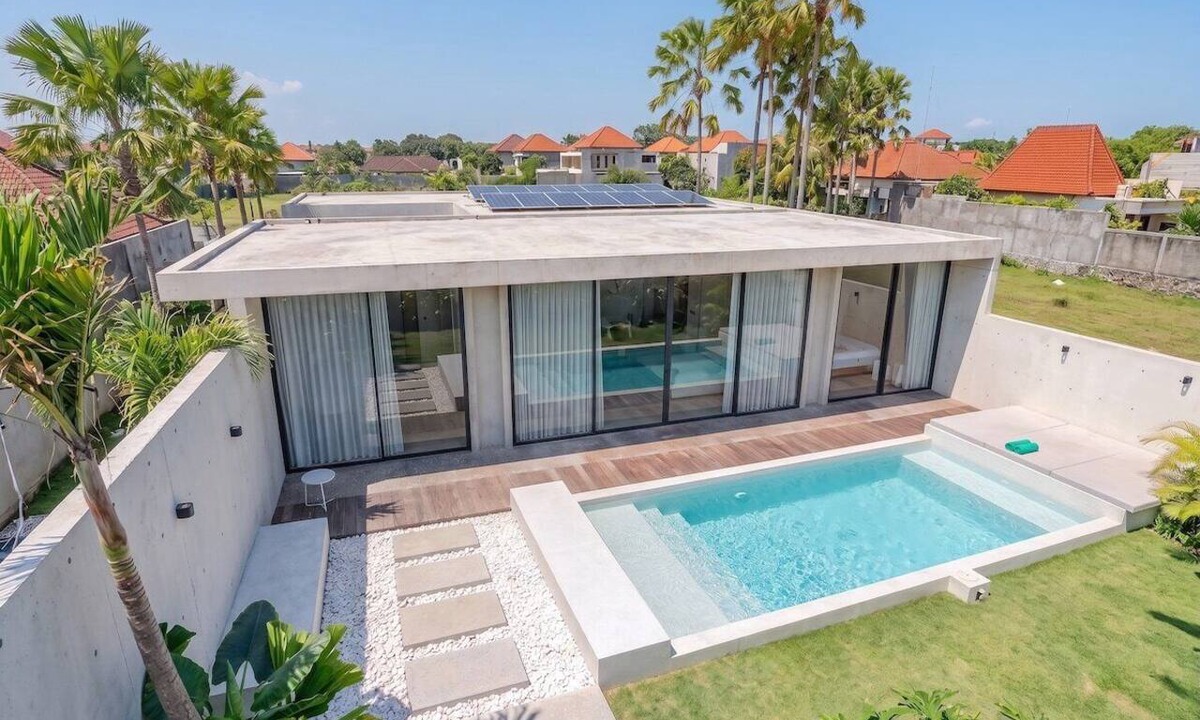 Cepaka Villa | Tropical 2BR Villa in Canggu Beach Nearby Pool