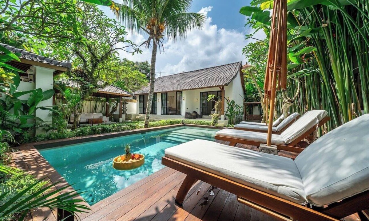 Kutuh Kaja House | Tropical 2BR in Serene Ubud w Pool & Huge Garden