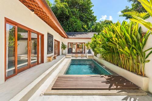 Jimbaran Bay Villa | Tropical Villas Complex