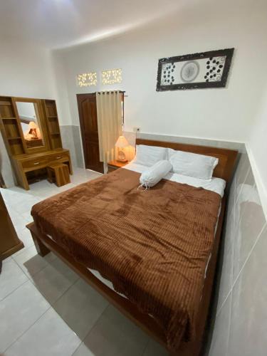Lodtunduh House | Tunjung kuning