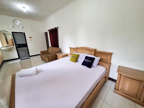 Cugenang Hotel | Urbanview Hotel Kusuma Garden Cianjur