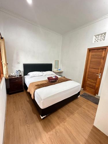 Besakih House | Vallari Besakih Homestay