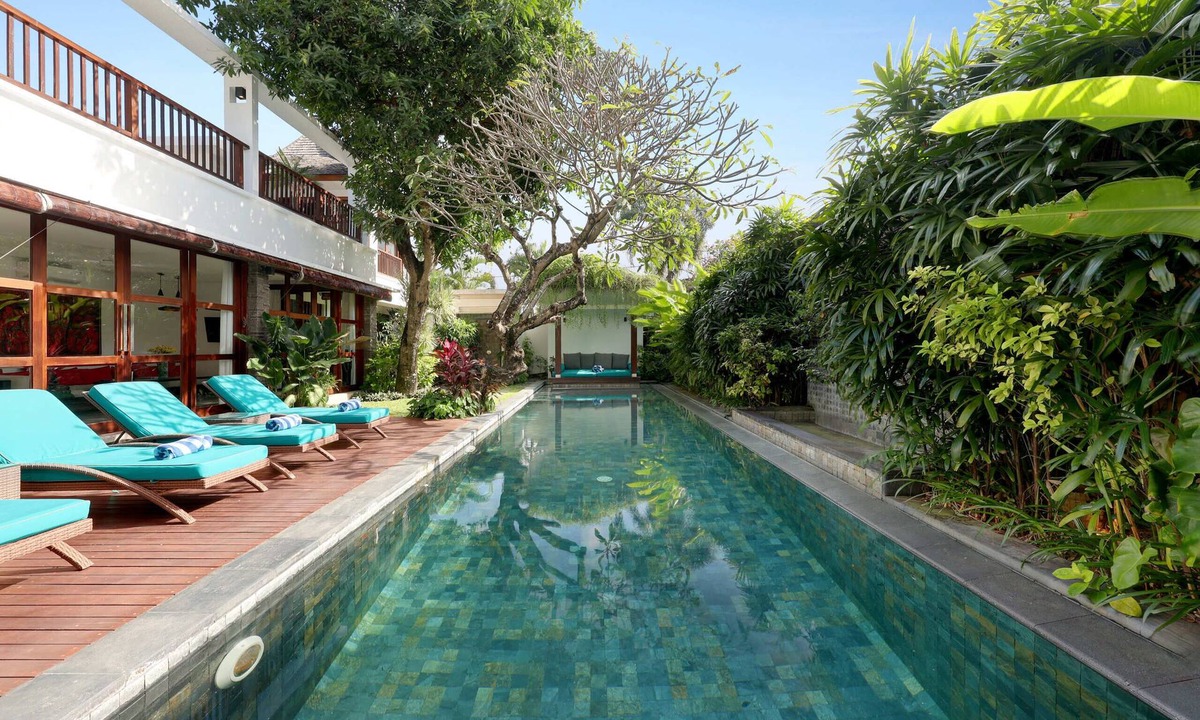 North Legian Villa | Villa Amira · 5BR · 17m Pool · Walk to Beach
