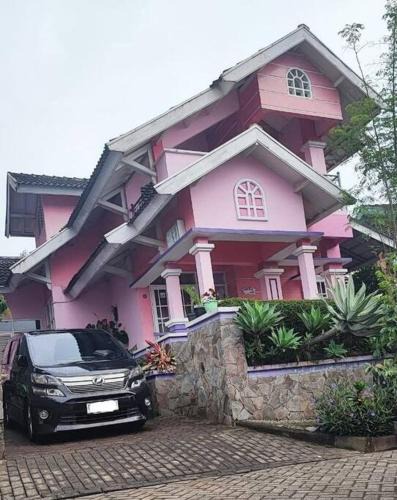 Cipanas House | Villa Barbie Green Hill Cipanas Cianjur