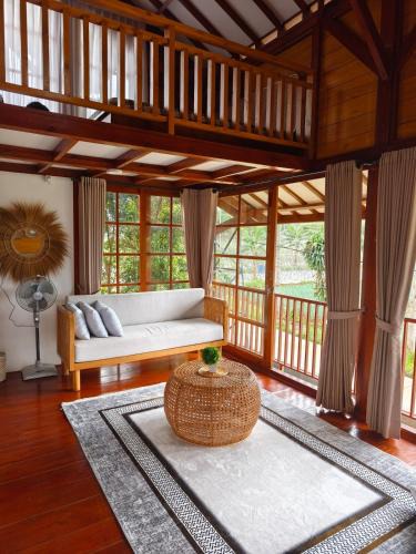 Megamendung Villa | Villa De Montagne