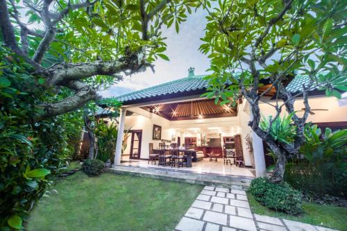 Sanur Villa | Villa Frangipani
