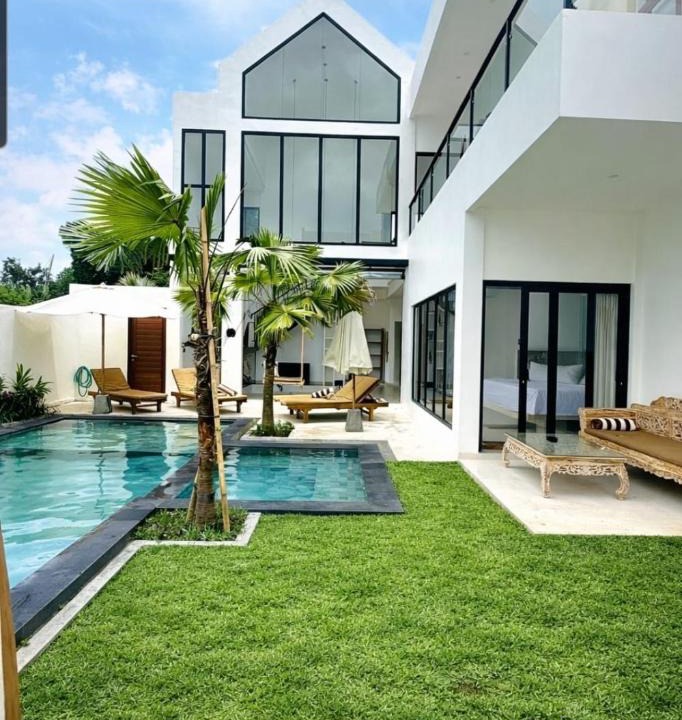 Kediri Villa | Villa Jaya Luxury 3 Bed Room Villa Private Pool Jacuzzi 5 minutes from Nuanu