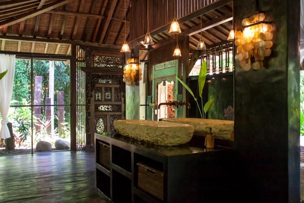 Kelusa Villa | Villa Mahadevi 2 Ubud Jungle Retreat Joglo