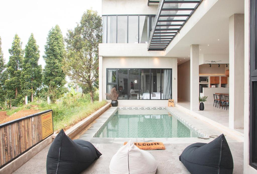 Megamendung Villa | villa Moo By The Villas 100