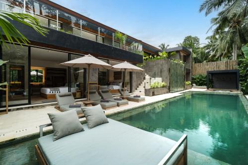 Peliatan Villa | Villa Red Wine by BaliSuperHost