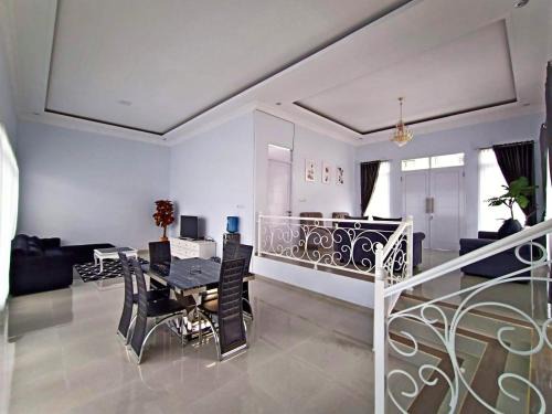 Cipanas Villa | Villa Tiara 2