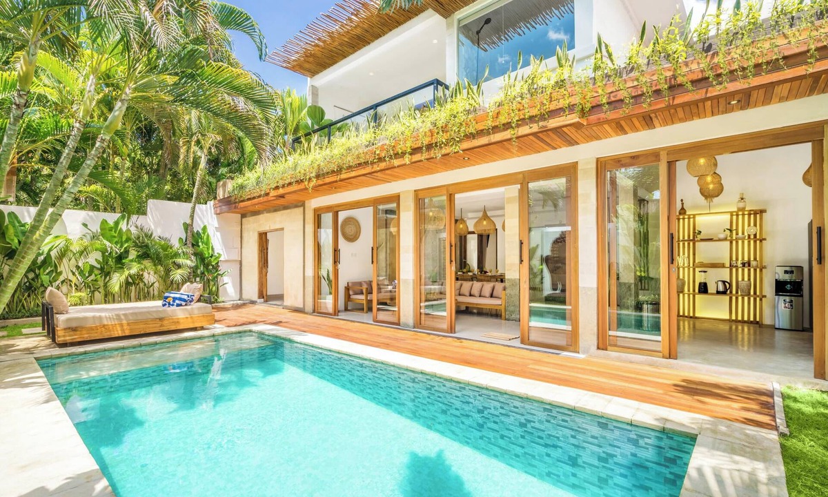 Laksmana Villa | Villa Tokyo - 3BDR - 3 min walk to KU DE TA beach