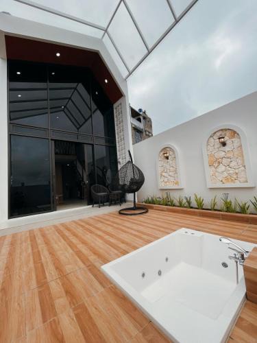 Parongpong Villa | Villa with jacuzzi, Damar Ningrum 5