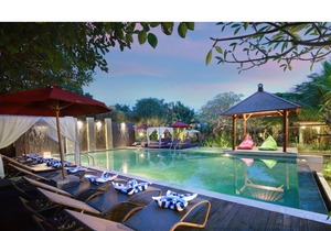 1 BR Suite Villa with a private pool, FREE return airport transfers