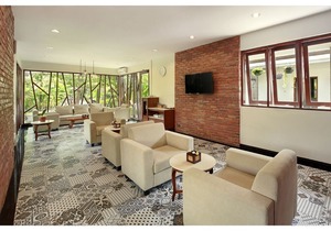 1 BR Suite Villa with a private pool, FREE return airport transfers