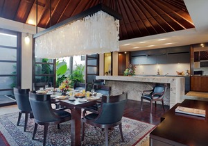 3 BR Lux Pool Villa Jimbaran walk to GWK