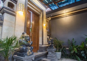 KALYA VILLA UBUD 6 BEDROOM PRIVATE POOL AND KITCHEN