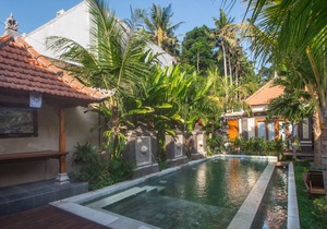 KALYA VILLA UBUD 6 BEDROOM PRIVATE POOL AND KITCHEN