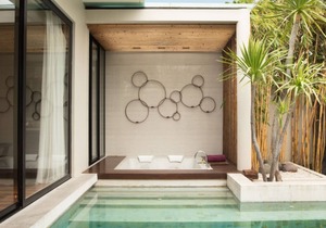 Looking for a romantic one bedroom villa in Seminyak