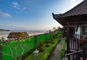 Pula Huts Lembongan