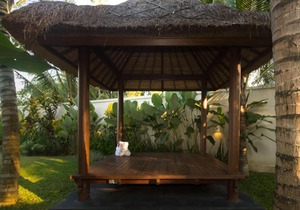 Rent a Luxury Villa in Bali Close to the Beach, Bali Villa 2036