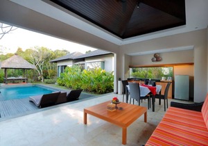 Villa with Bay View - Private Pool - Sleeps 2