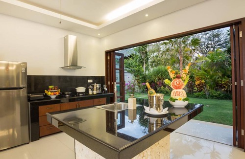 Sanur Kauh Resort | 1000 m² Resort ∙ 4 bedrooms ∙ 12 guests