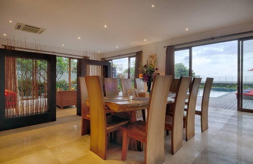 Keramas Villa | 1500 m² Villa ∙ 5 bedrooms ∙ 10 guests