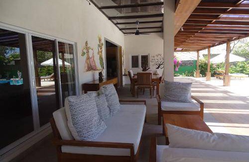 Dencarik House | 268 m² House ∙ 5 bedrooms ∙ 10 guests