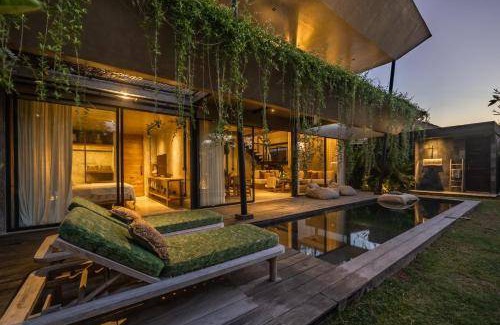 Uluwatu Resort | 300 m² Resort ∙ 2 bedrooms ∙ 6 guests