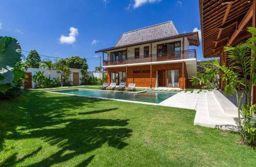 Kerobokan Villa | 300 m² Villa ∙ 5 bedrooms ∙ 11 guests