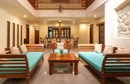 Blahbatuh Hotel | 45 m² Hotel ∙ 4 guests