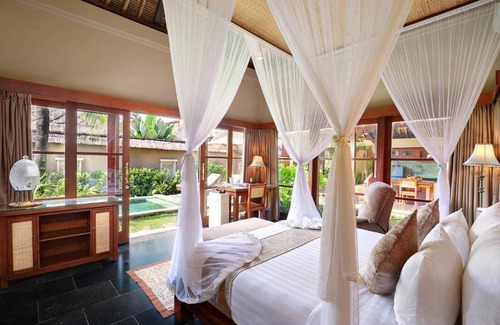 Lodtunduh Villa | 450 m² Villa ∙ 4 bedrooms ∙ 8 guests