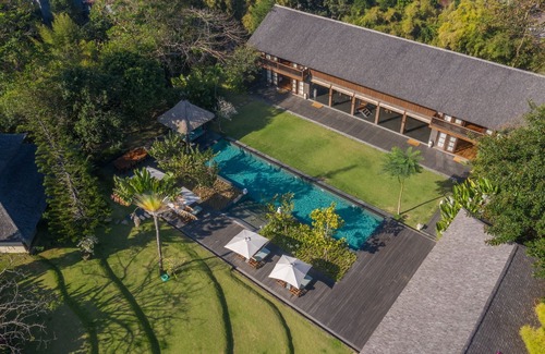 Umalas Villa | 7BR Villa For Large Groups W/Pool Table, Canggu! 9Min Drive To Seminyak Square!