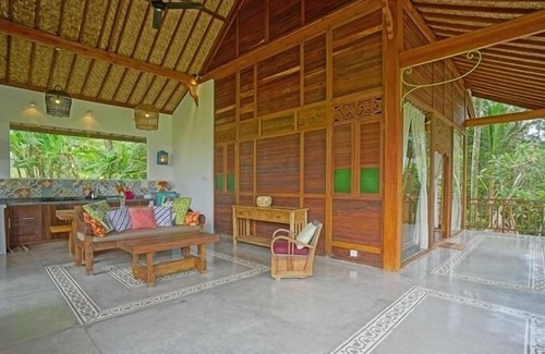 Kutuh Kaja Villa | Country Style Villa
