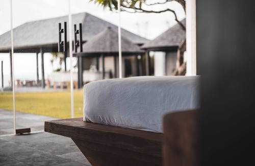 Uluwatu House | Istana - Luxury biohacking and meditation center in Uluwatu, Bali